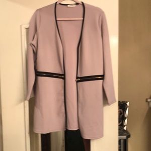 Light weight jacket cute with leggings color Mauve black trim zipper black